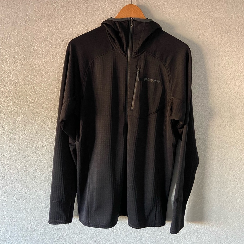 Patagonia Men’s R1 Pullover Hoodie Large Black